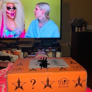 JS Halloween Deluxe Mystery Box Excepting Offers